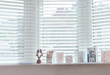 Motorized Venetian Blinds - Cornell